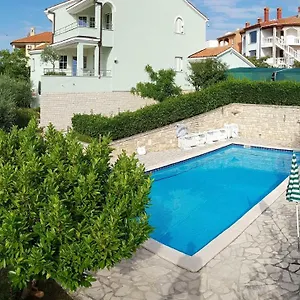 Noela , Pula Kroatien