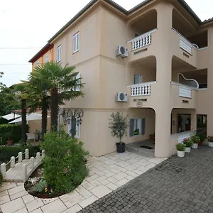 Dani , Malinska Kroatien